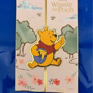 Disney Winnie the Pooh Floral Eyeshadow Palette